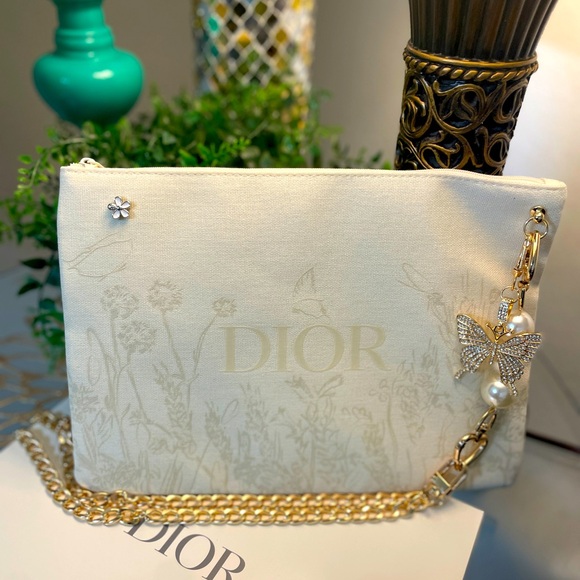 Dior - Picture 1 of 10
